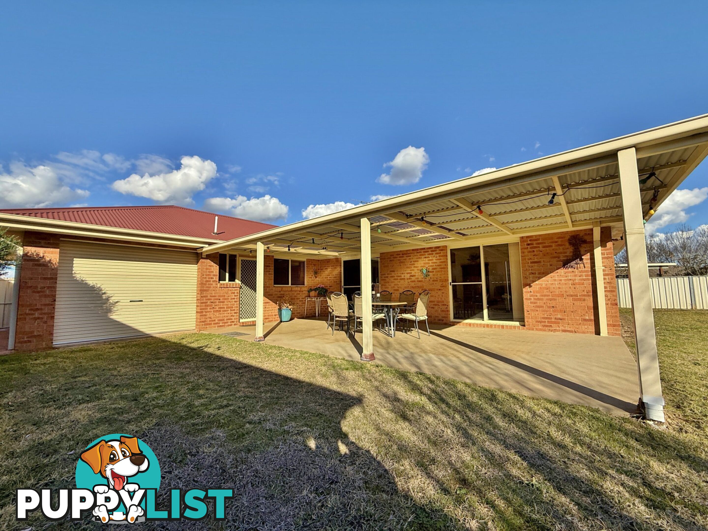 9 Mathew Street YOUNG NSW 2594