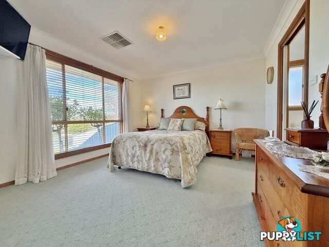 9 Mathew Street YOUNG NSW 2594