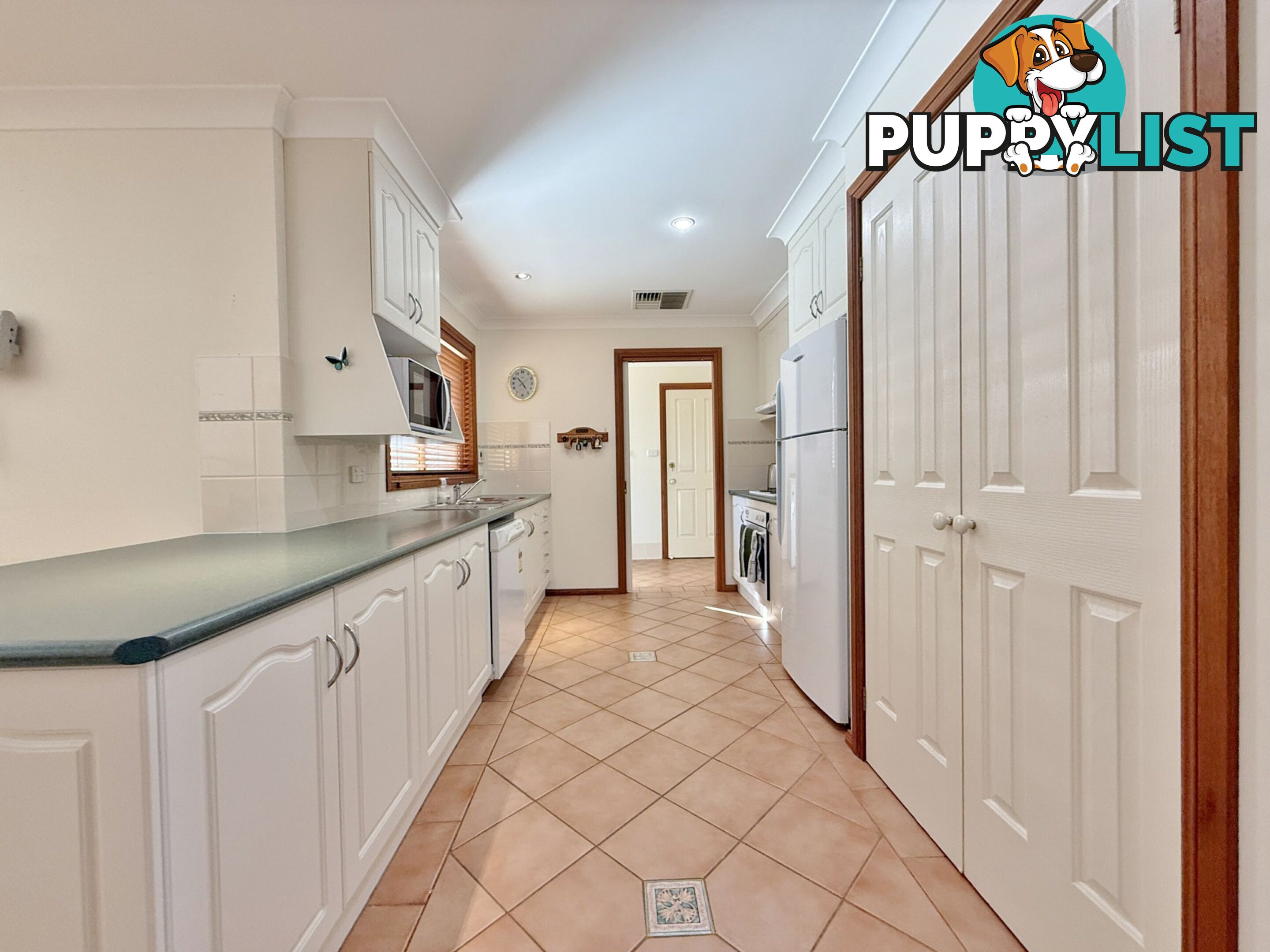 9 Mathew Street YOUNG NSW 2594