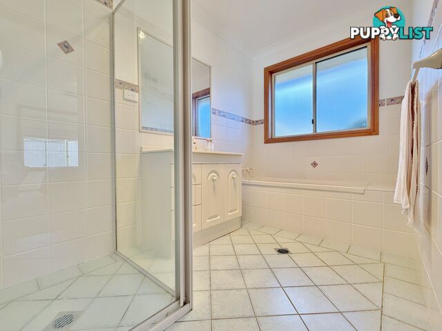 9 Mathew Street YOUNG NSW 2594