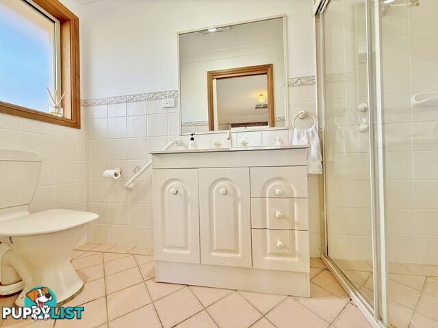 9 Mathew Street YOUNG NSW 2594