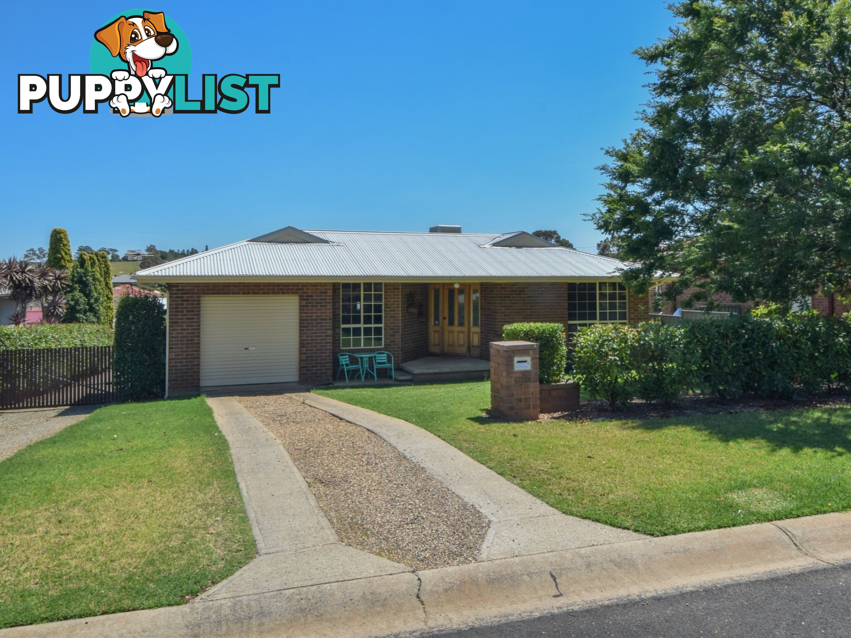 7 Pineview Crt YOUNG NSW 2594
