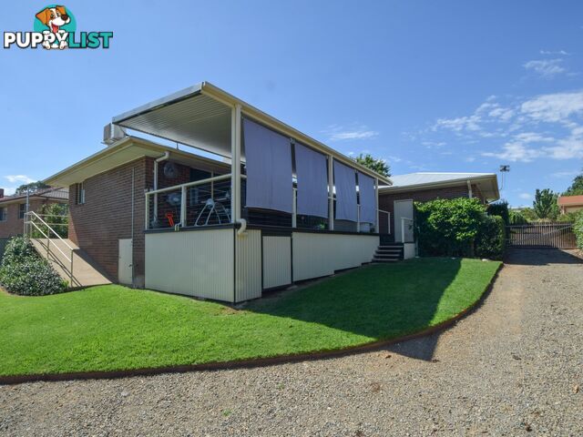 7 Pineview Crt YOUNG NSW 2594