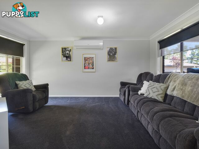 7 Pineview Crt YOUNG NSW 2594