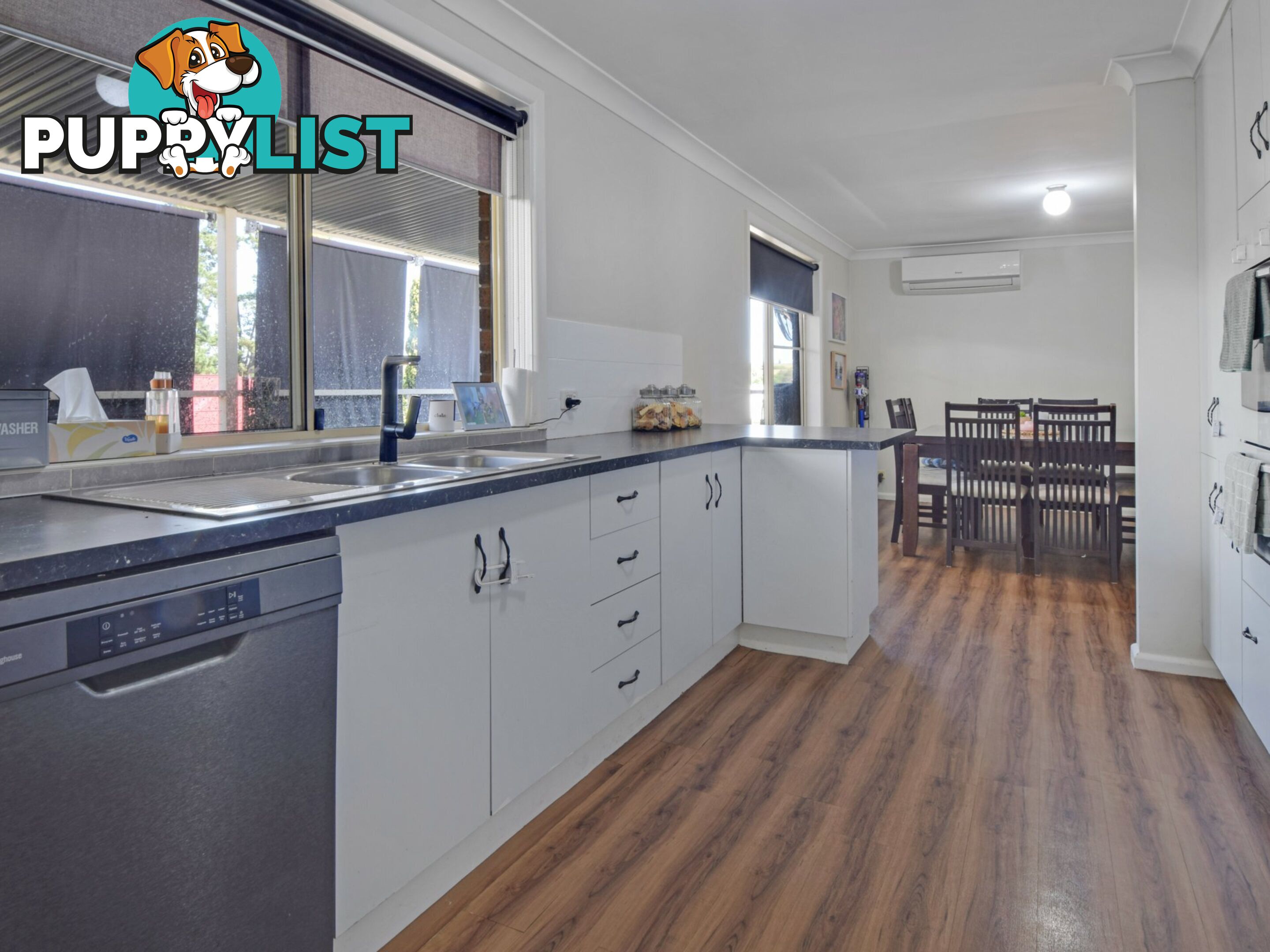 7 Pineview Crt YOUNG NSW 2594