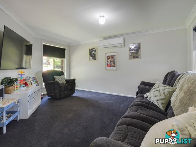 7 Pineview Crt YOUNG NSW 2594