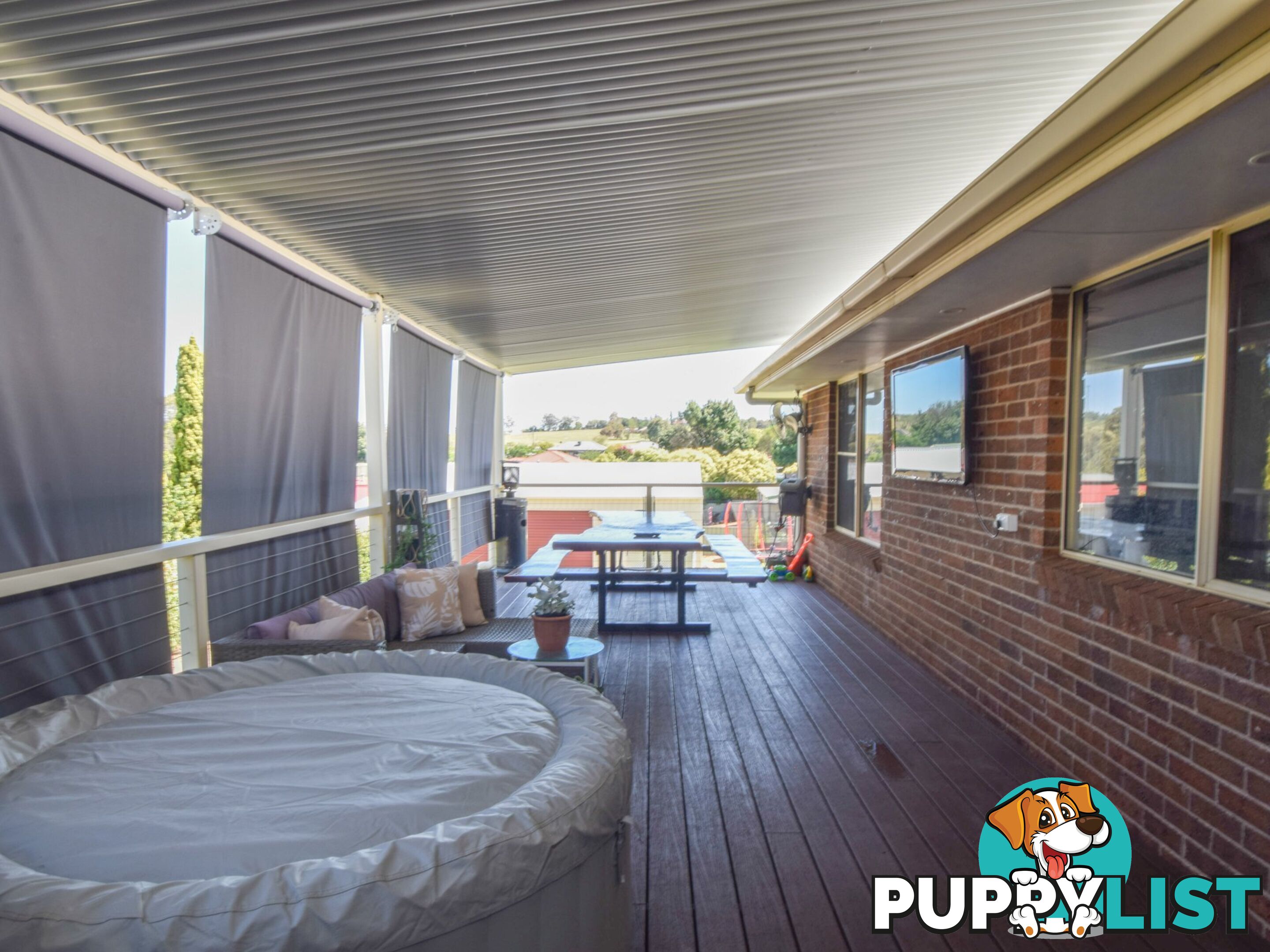 7 Pineview Crt YOUNG NSW 2594