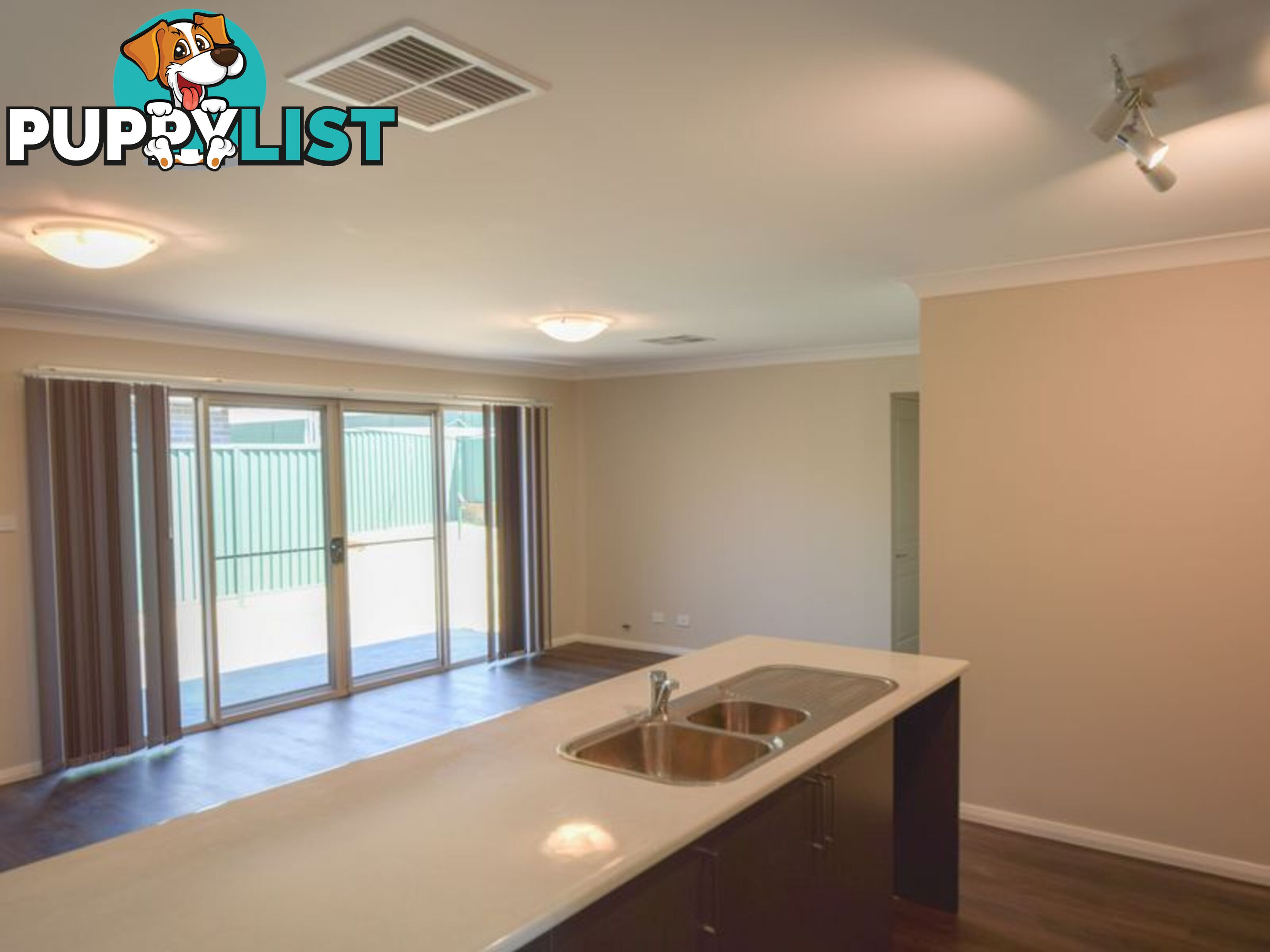 5 Molloy Place YOUNG NSW 2594