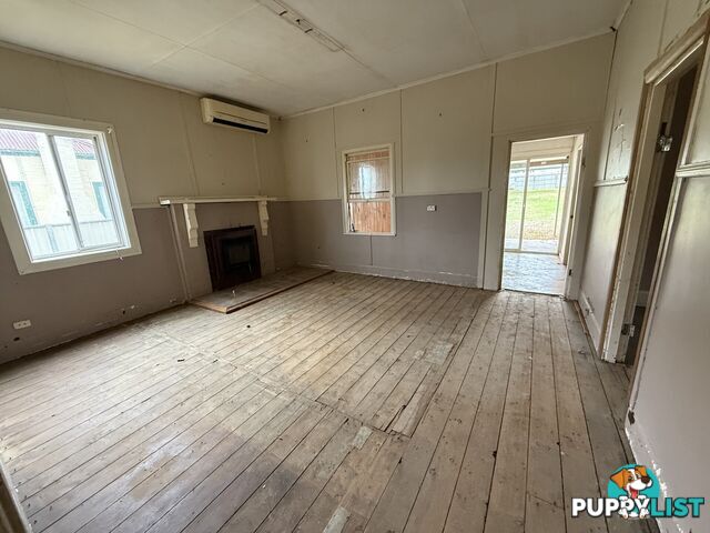 79 Edwards Street YOUNG NSW 2594