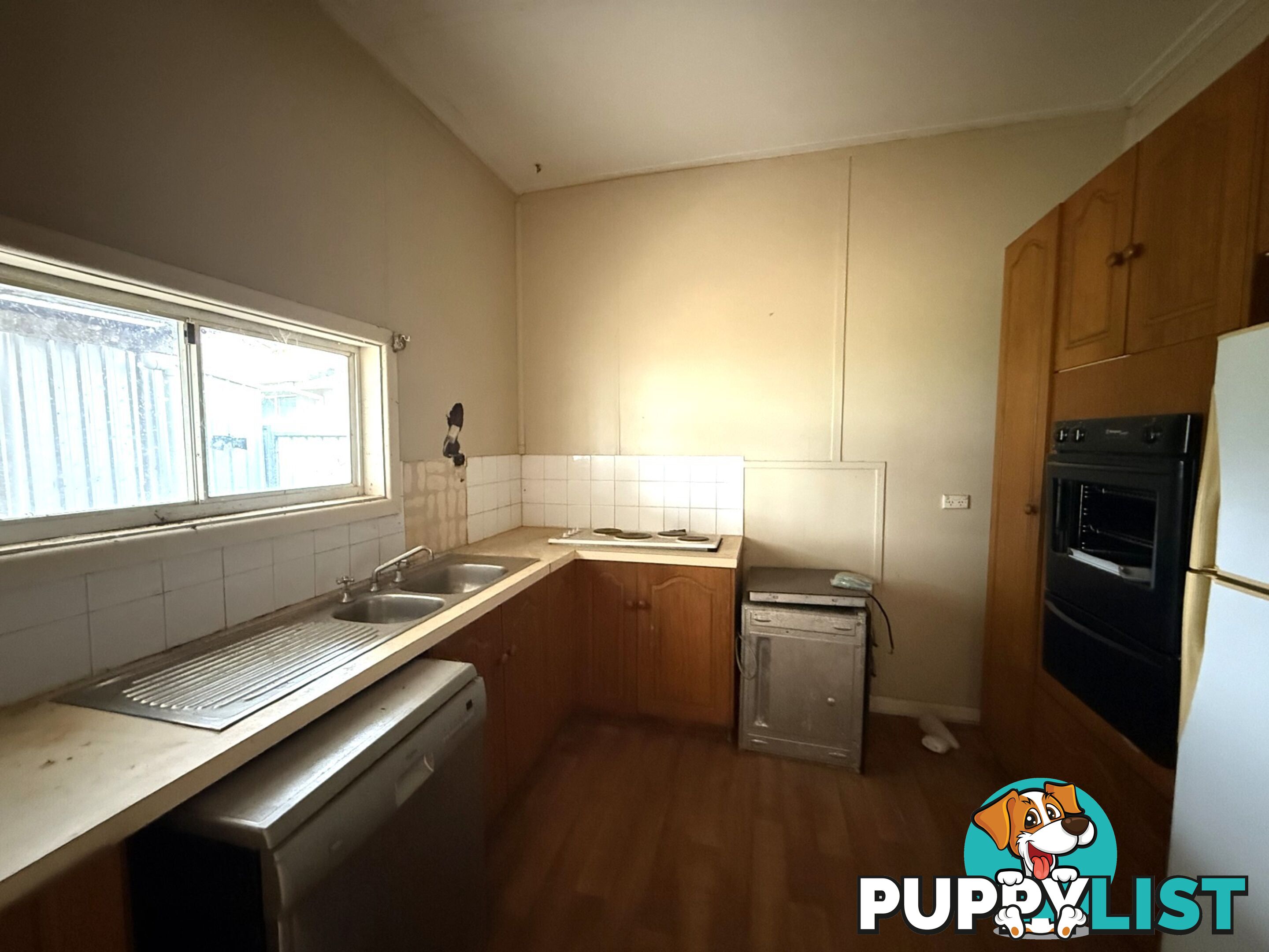 79 Edwards Street YOUNG NSW 2594