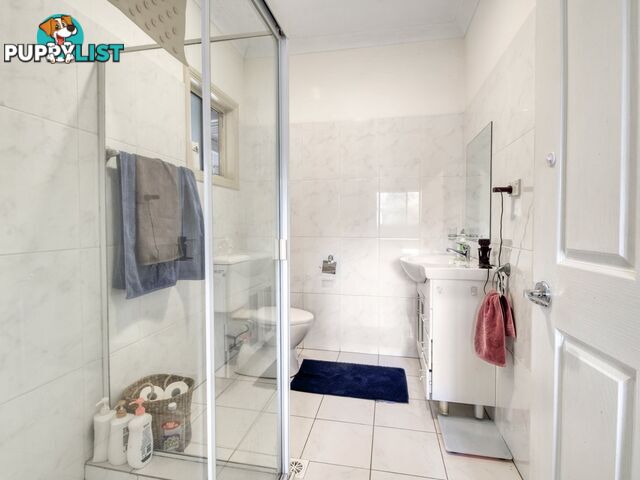 17 Taylor Rd YOUNG NSW 2594