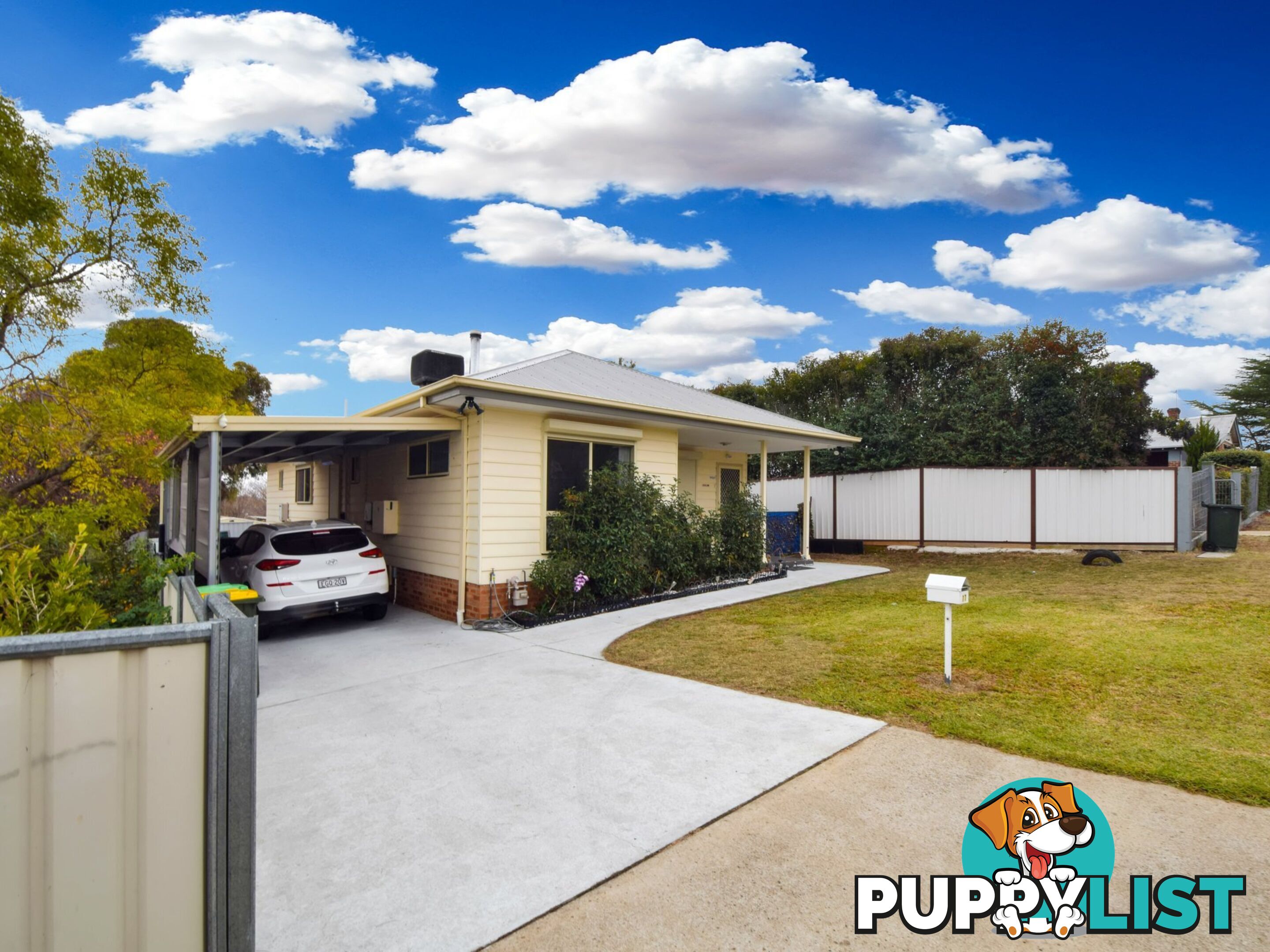 17 Taylor Rd YOUNG NSW 2594