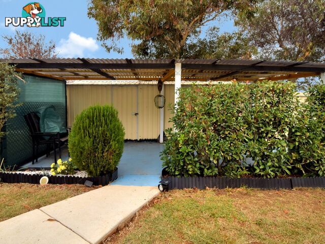 17 Taylor Rd YOUNG NSW 2594