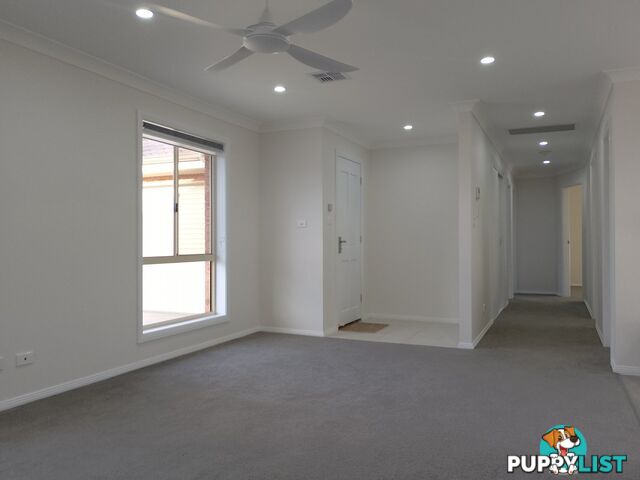 3/72 Briggs Street YOUNG NSW 2594