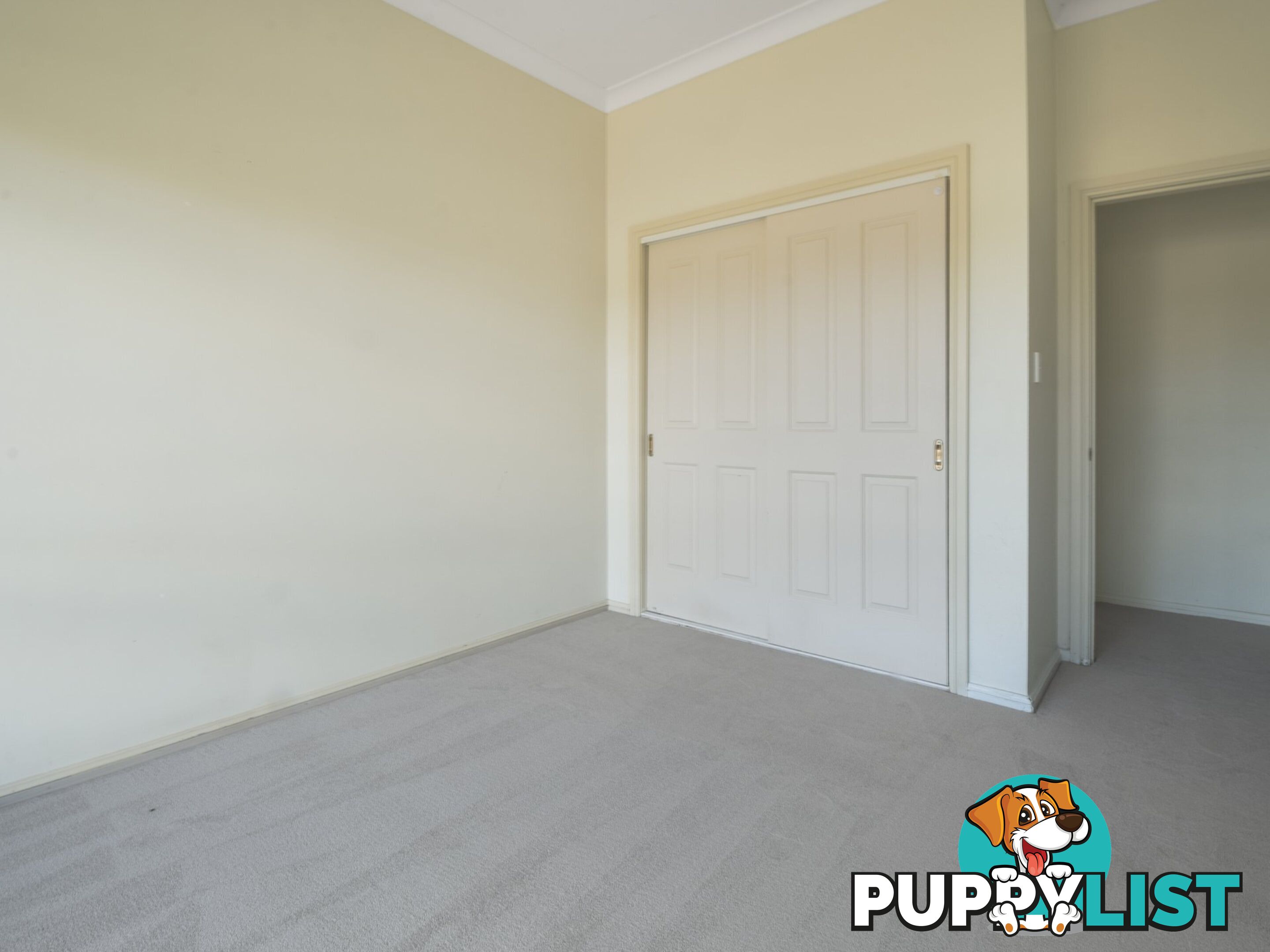 30 Pineview Crt YOUNG NSW 2594