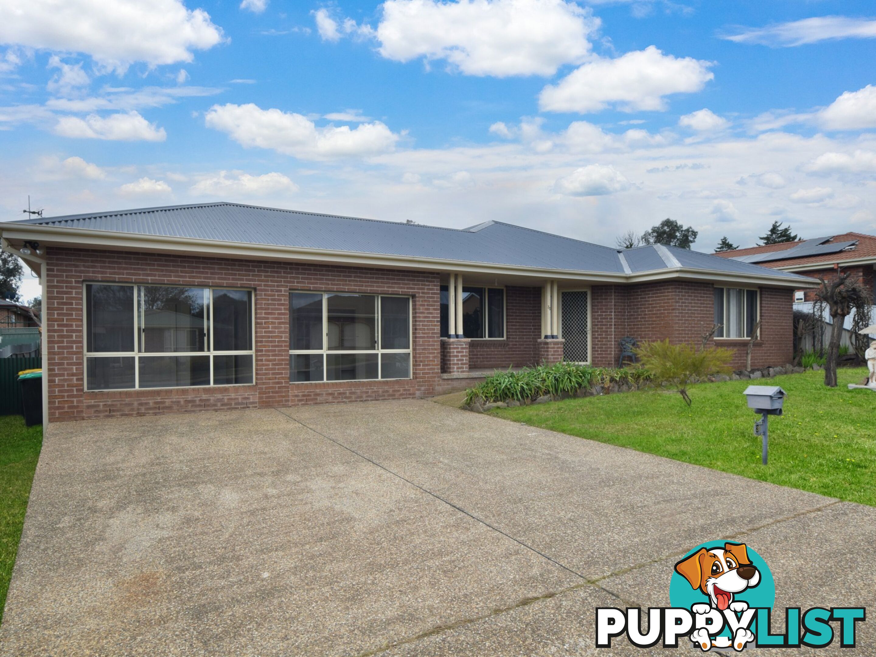 30 Pineview Crt YOUNG NSW 2594