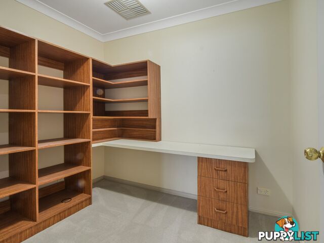 30 Pineview Crt YOUNG NSW 2594