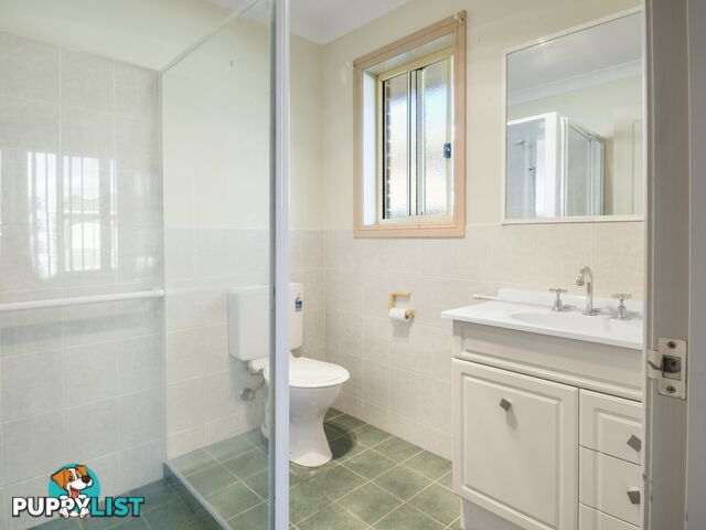 30 Pineview Crt YOUNG NSW 2594