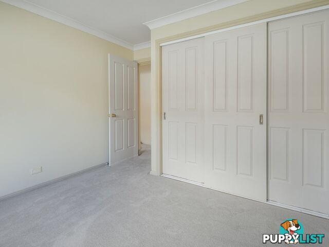 30 Pineview Crt YOUNG NSW 2594