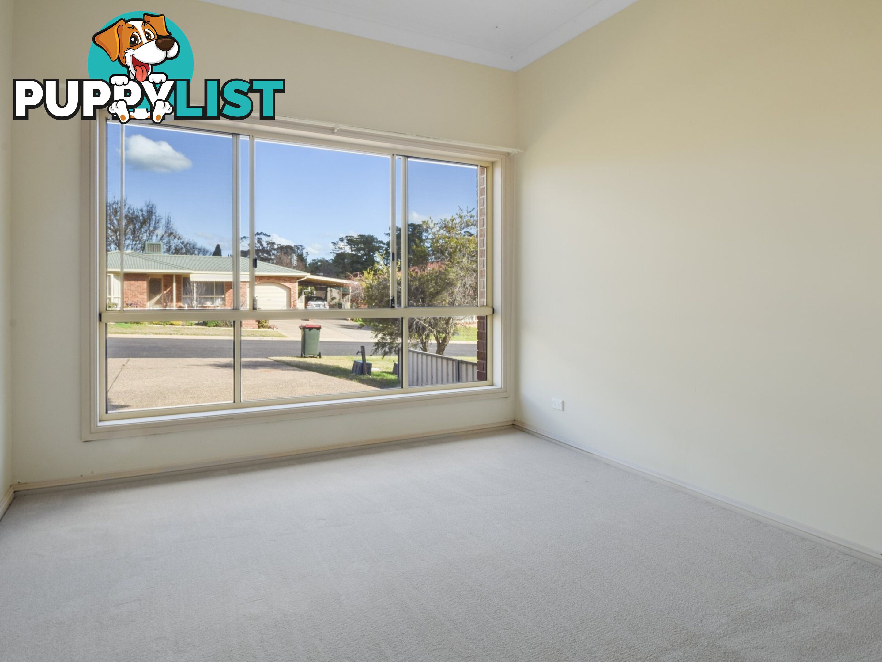 30 Pineview Crt YOUNG NSW 2594