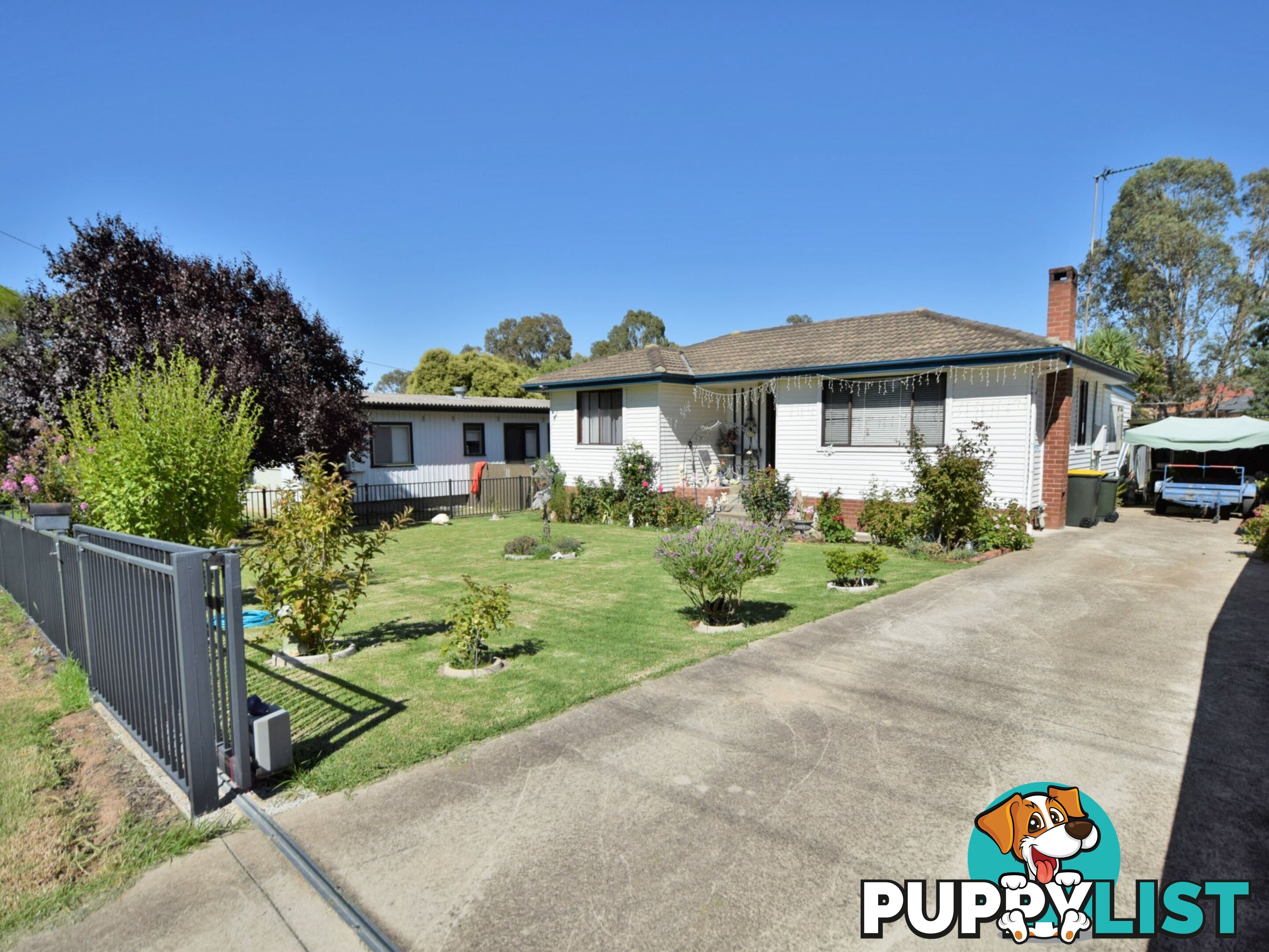 13 Bendick Street YOUNG NSW 2594
