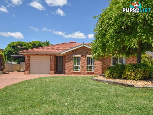 14 Hargreaves Crescent YOUNG NSW 2594