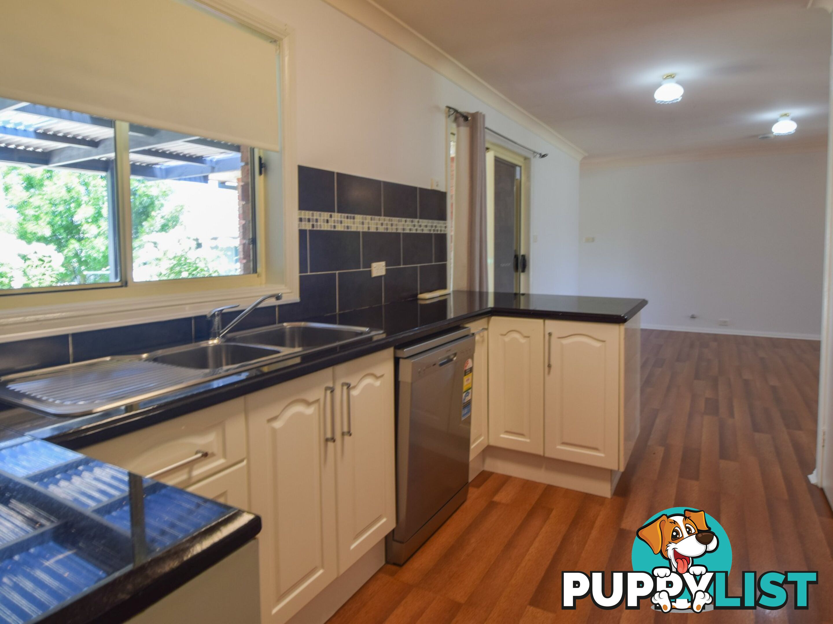 14 Hargreaves Crescent YOUNG NSW 2594