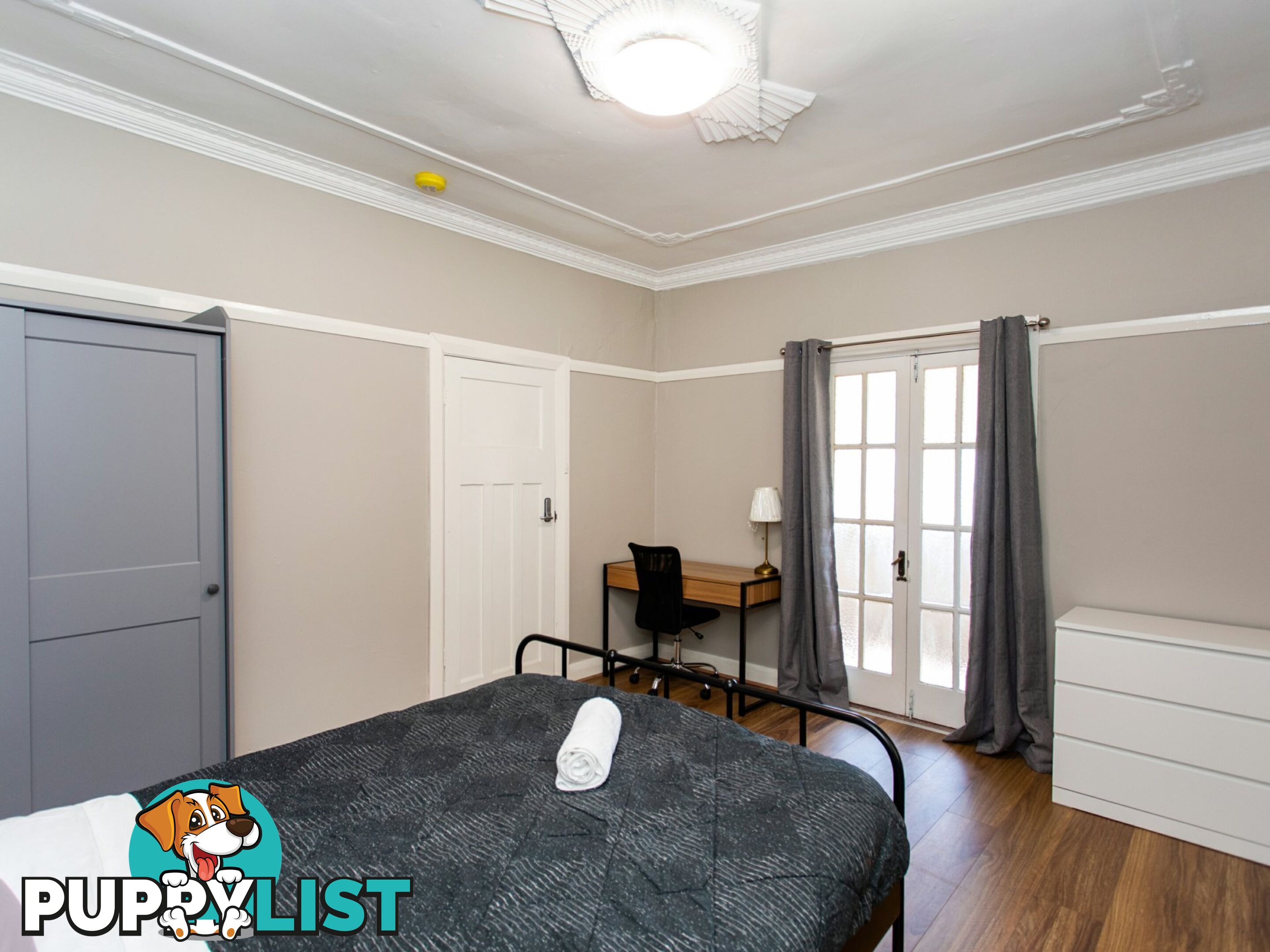 Room 1/12 Spring Street YOUNG NSW 2594