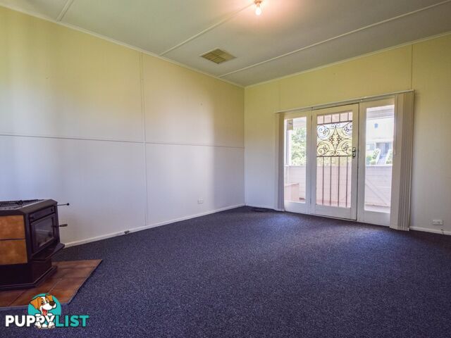 10 Brock Street YOUNG NSW 2594