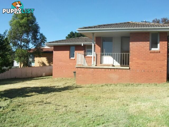 15 Cook Crescent YOUNG NSW 2594