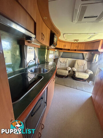 FOR SALE 2007 ROADSTAR MAGNIFIQUE CARAVAN Â PRESTIGE MODEL $59,990
PRICE
AU$59,99000