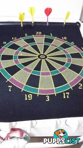 magnetic dart board