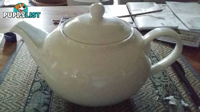 white teapot