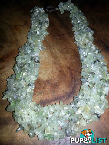 peridot chips necklace