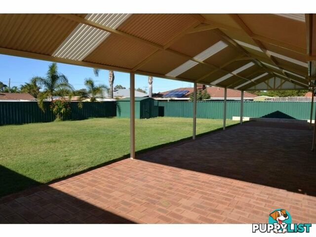 4 Woodbridge Mews BELDON WA 6027