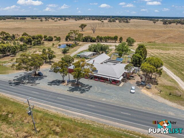 Falcon Hot 7784 Murray Valley Highway ECHUCA VIC 3564