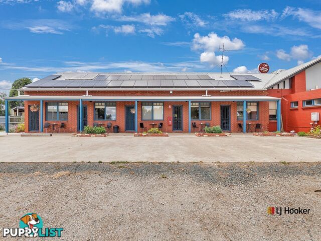 Falcon Hot 7784 Murray Valley Highway ECHUCA VIC 3564