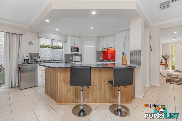 1 Woodlands Circuit ECHUCA VIC 3564