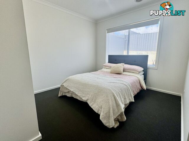 8 Tarrnook Drive STRATHFIELDSAYE VIC 3551