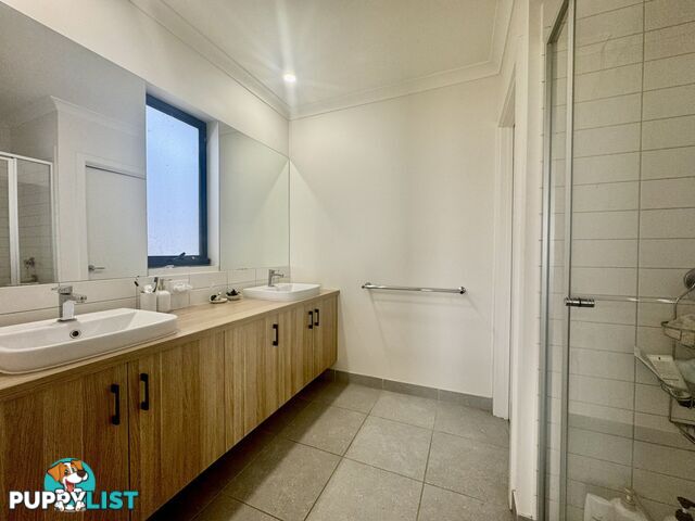 8 Tarrnook Drive STRATHFIELDSAYE VIC 3551