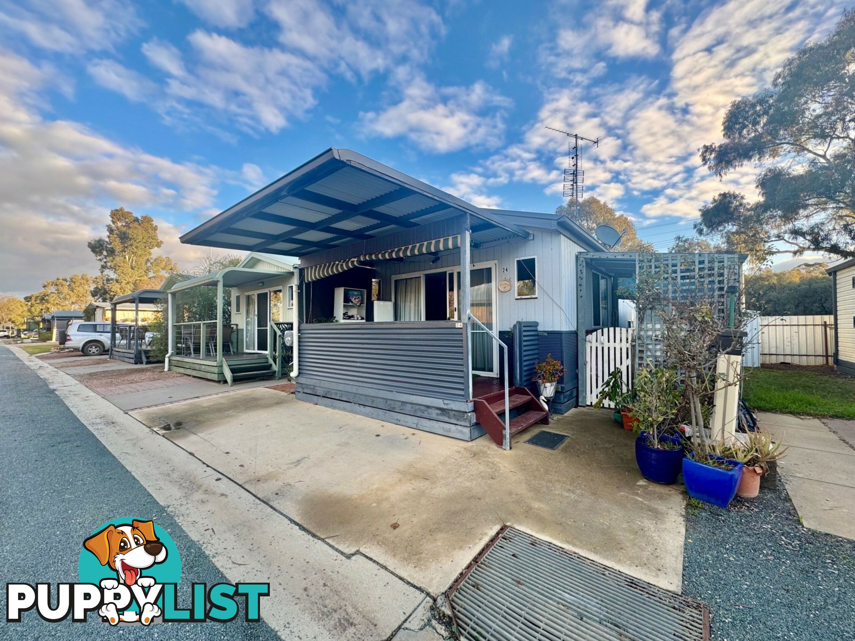 Cabin 24 25-51 Crescent Street ECHUCA VIC 3564