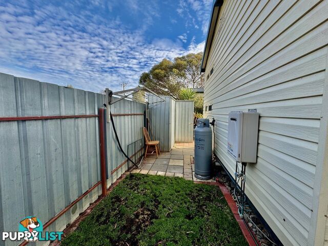 Cabin 15 25-51 Crescent Street ECHUCA VIC 3564