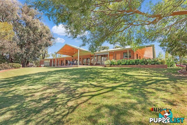 18 Clifton Street East MATHOURA NSW 2710