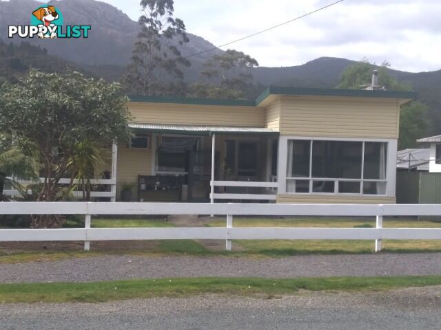 17 Grafton St Queenstown TAS 7467