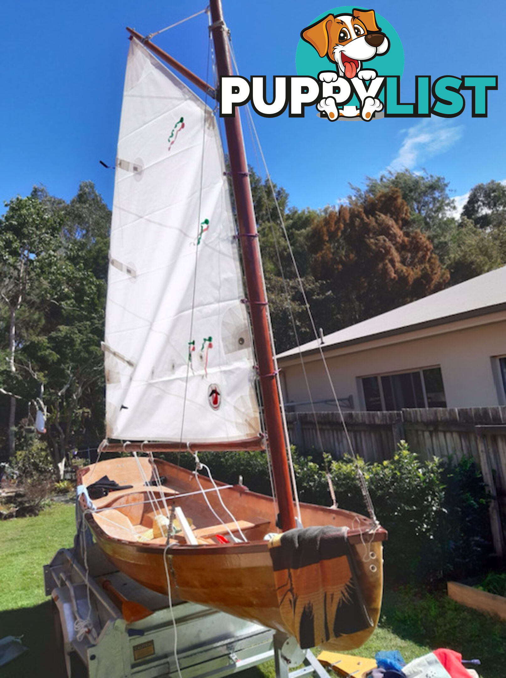 Sailing dinghy 4.3 metres long, wooden construction
