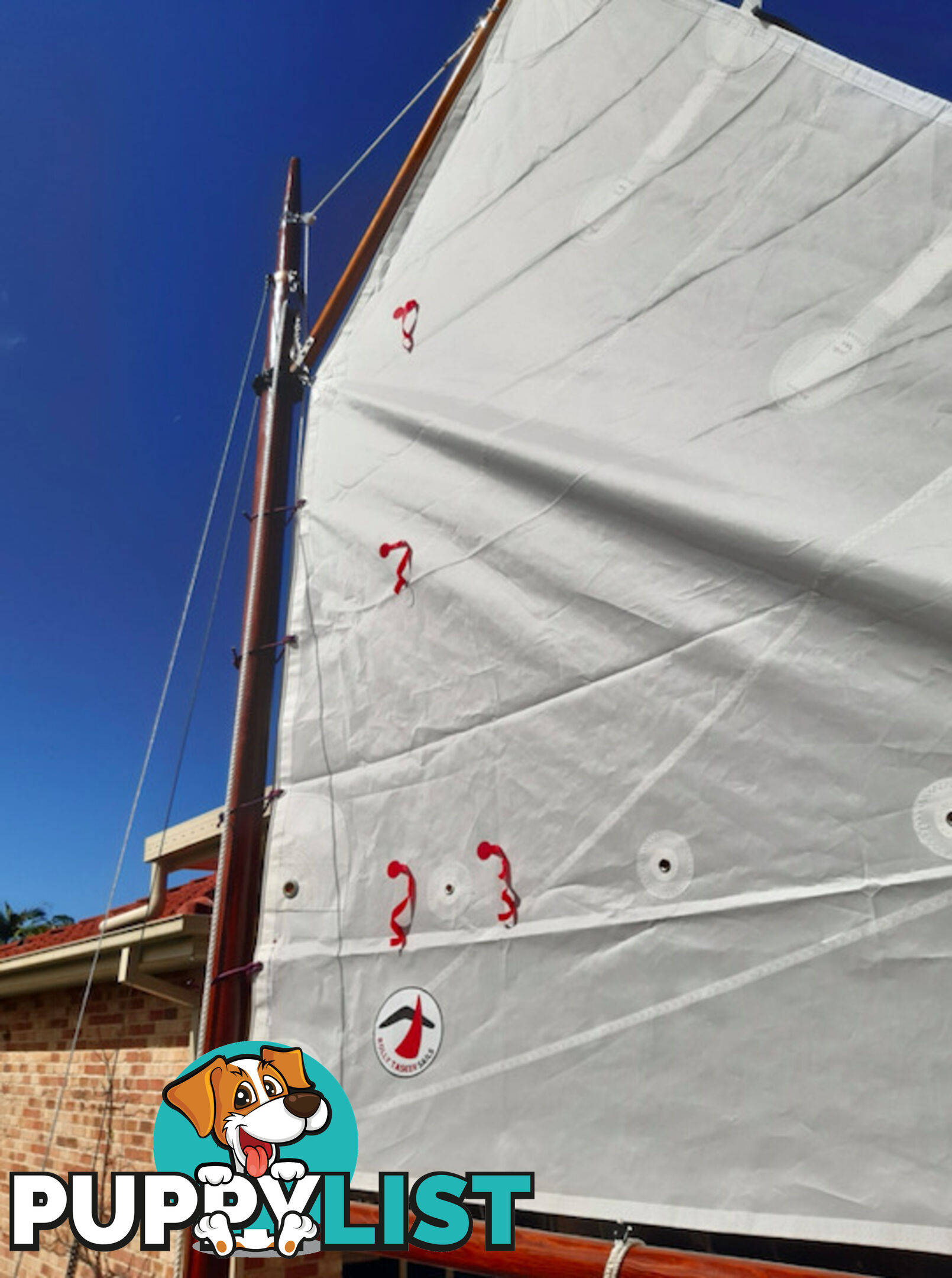 Sailing dinghy 4.3 metres long, wooden construction