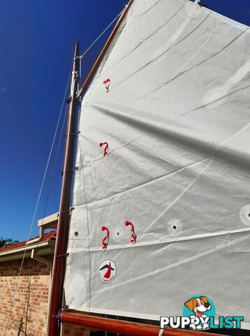 Sailing dinghy 4.3 metres long, wooden construction