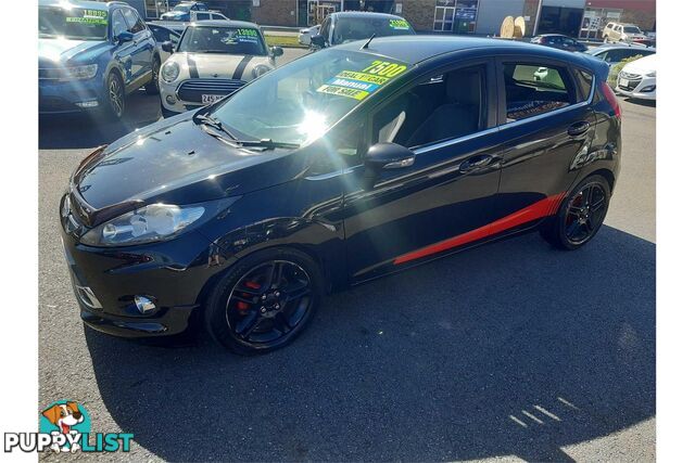 2010 FORD FIESTA   