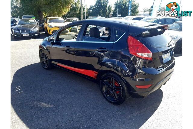 2010 FORD FIESTA   