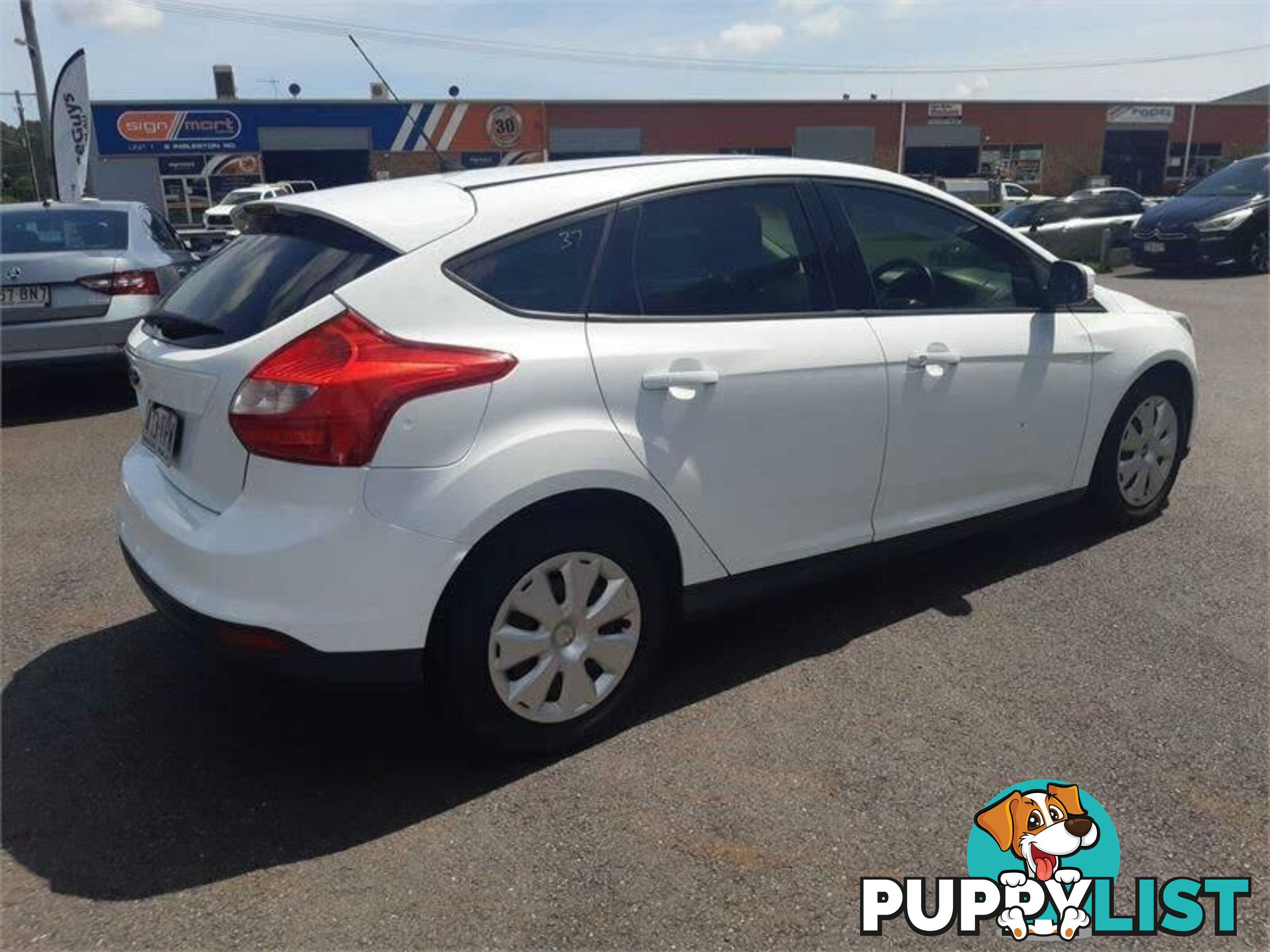 2013 Ford Focus LW MK2 Ambiente White 6 Speed Automatic Hatchback